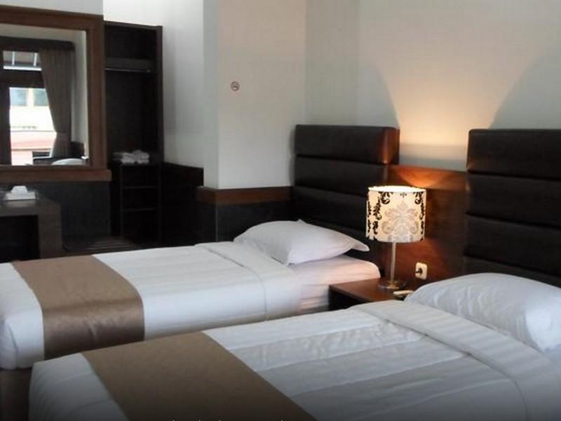 Oyo 1210 Nice Guesthouse Bandung Buitenkant foto
