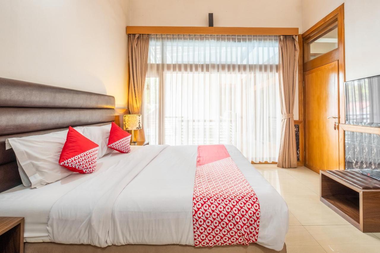 Oyo 1210 Nice Guesthouse Bandung Buitenkant foto