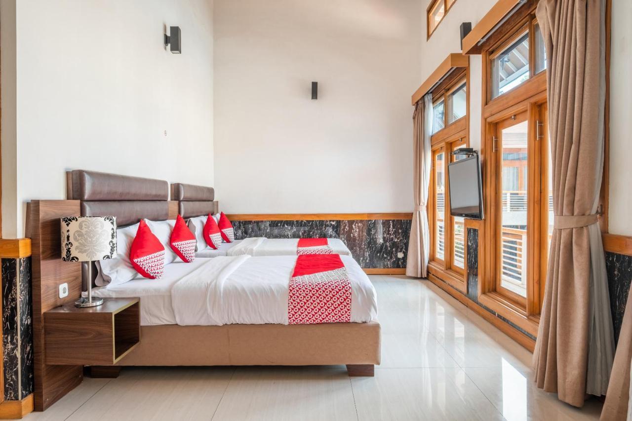 Oyo 1210 Nice Guesthouse Bandung Buitenkant foto