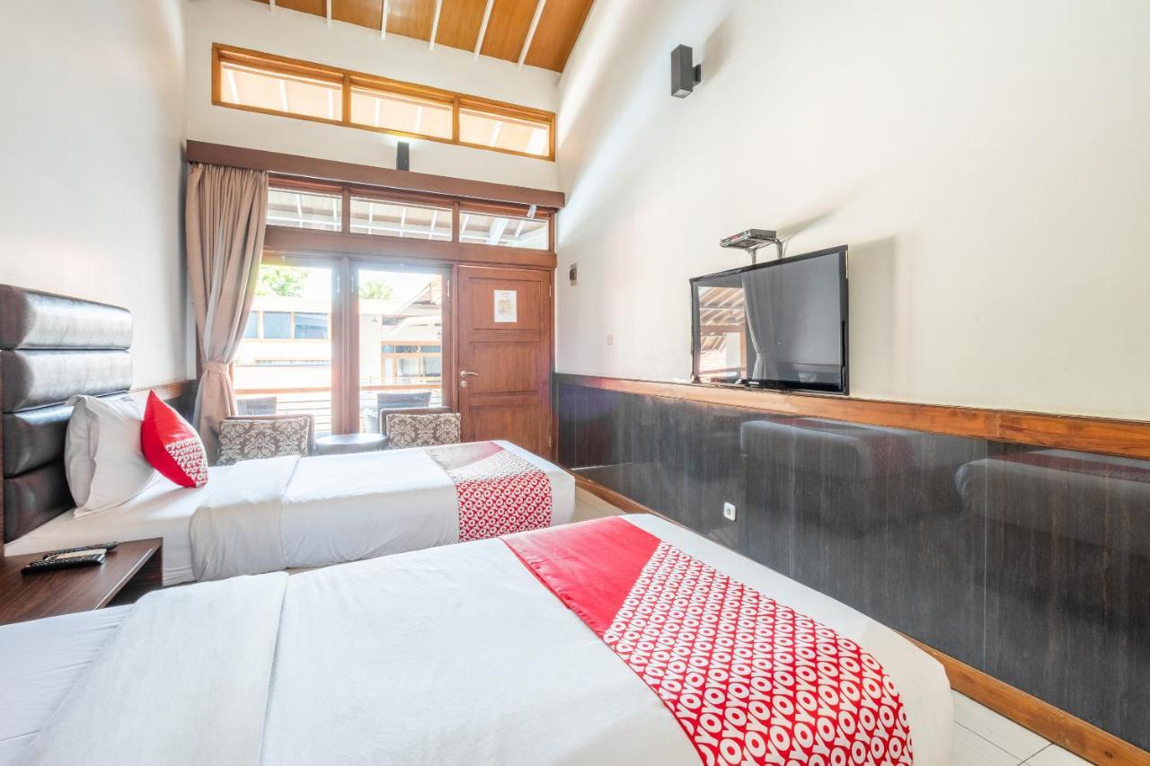 Oyo 1210 Nice Guesthouse Bandung Buitenkant foto